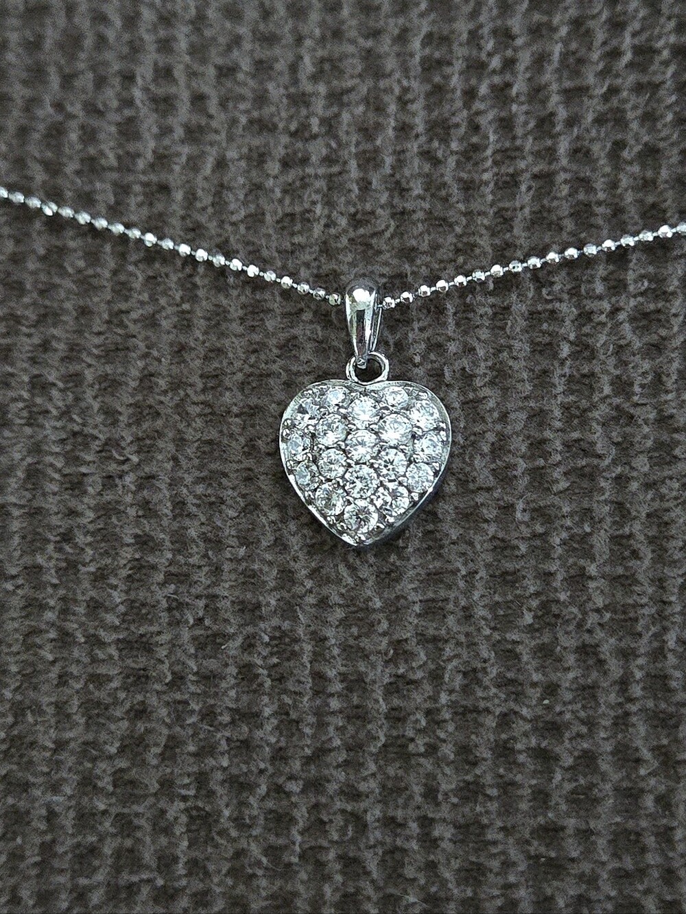 Ava Ro🚣 Silver🤍 Pave Heart❤ Pendant Necklace - Picture 4 of 16